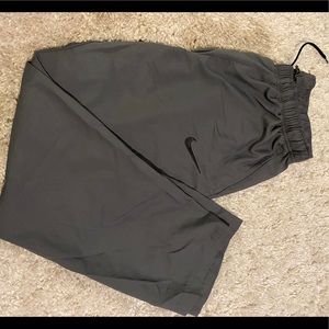 Men’s dry-fit workout pants